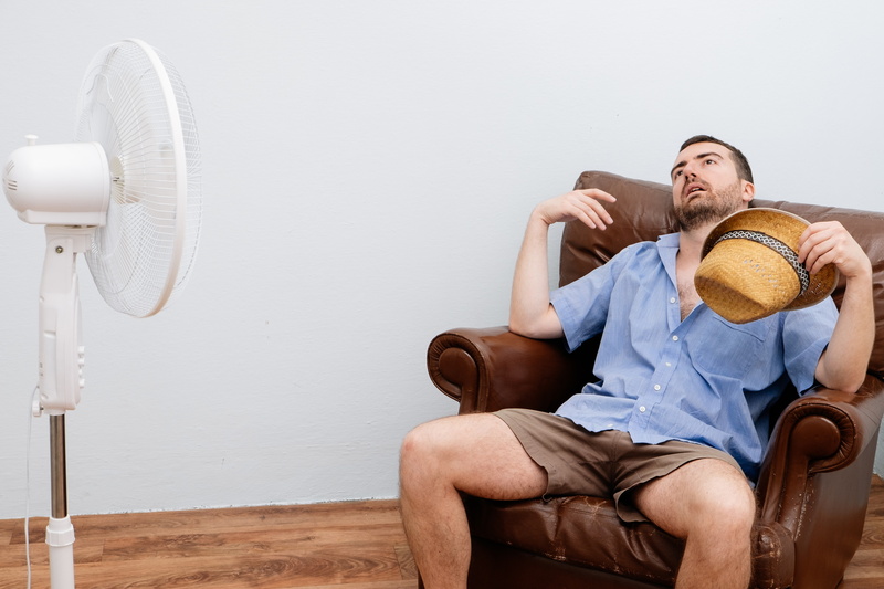 man-fan-chair-hat